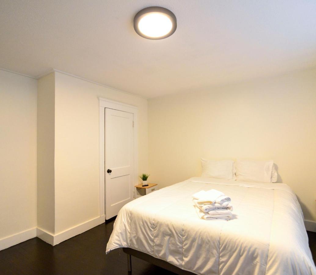 Modern Two Bedroom Condo - Boston Stoneham Luaran gambar