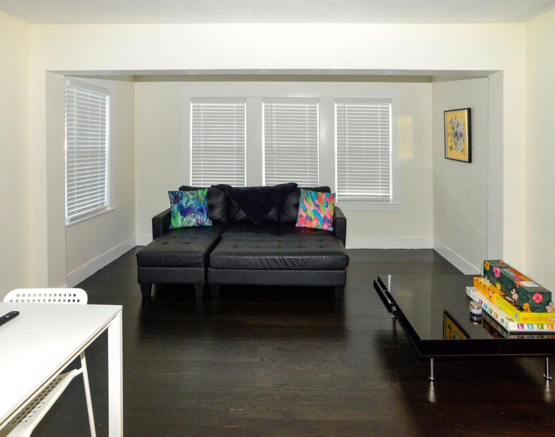 Modern Two Bedroom Condo - Boston Stoneham Luaran gambar