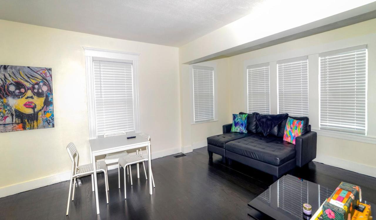 Modern Two Bedroom Condo - Boston Stoneham Luaran gambar