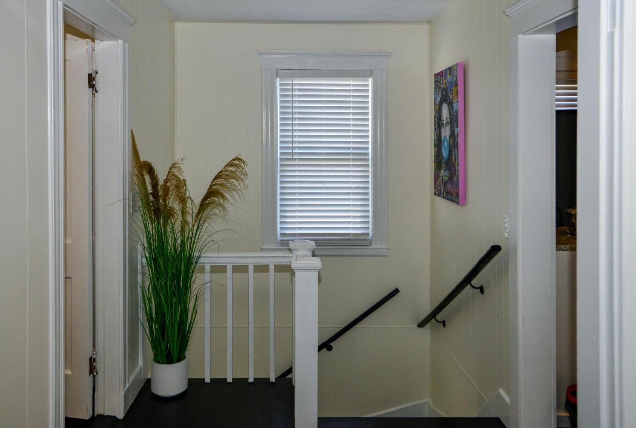 Modern Two Bedroom Condo - Boston Stoneham Luaran gambar