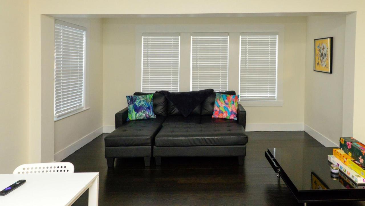 Modern Two Bedroom Condo - Boston Stoneham Luaran gambar