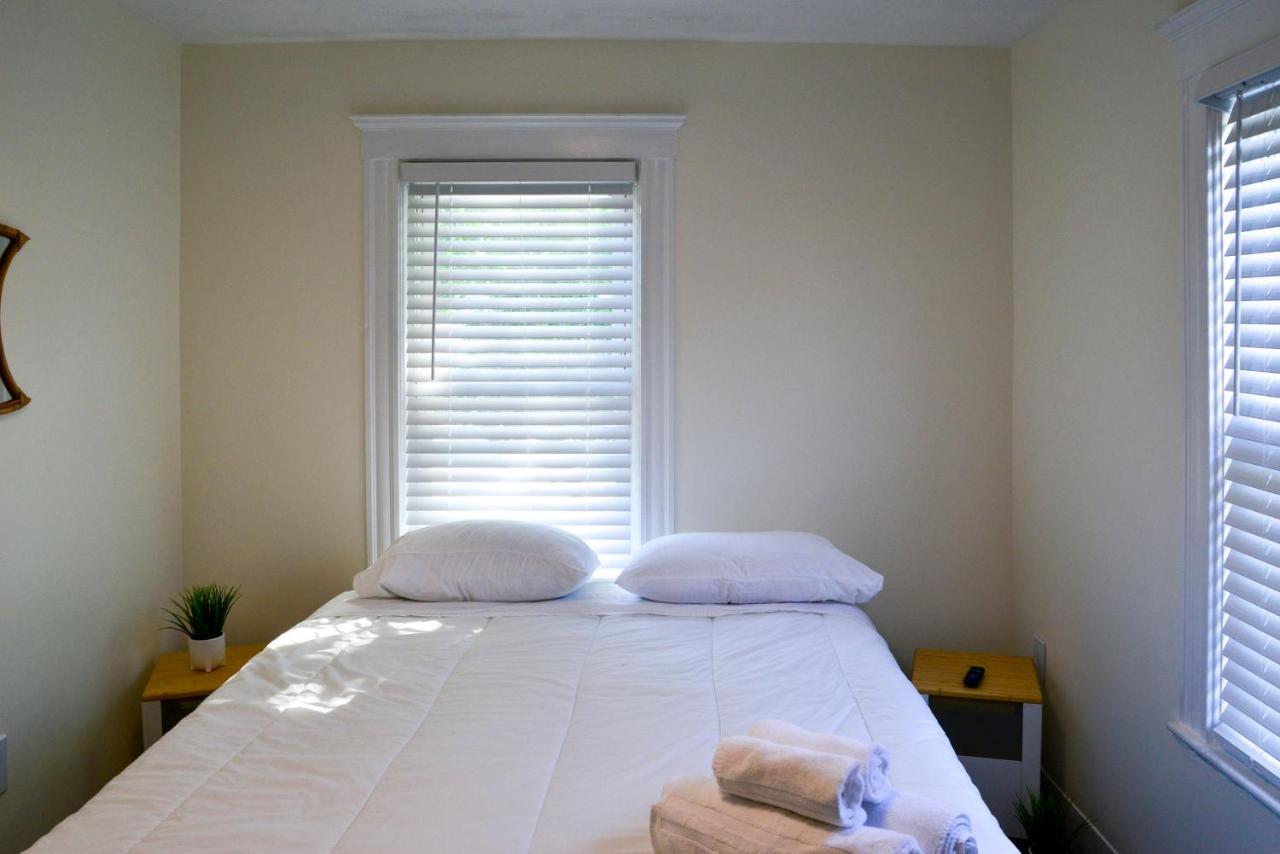 Modern Two Bedroom Condo - Boston Stoneham Luaran gambar