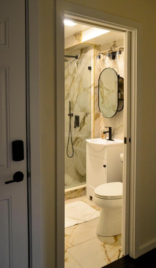 Modern Two Bedroom Condo - Boston Stoneham Luaran gambar